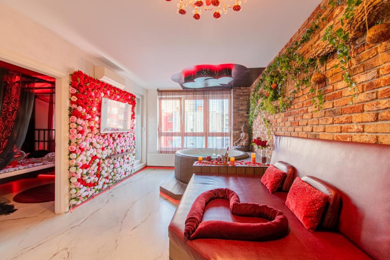 Jacuzzi - Love - Bdsm - Extra Luxury - Ev Chargger - Valentine'S Day - Red Room - Flexible Selfcheckins 28 Zagreb Ngoại thất bức ảnh