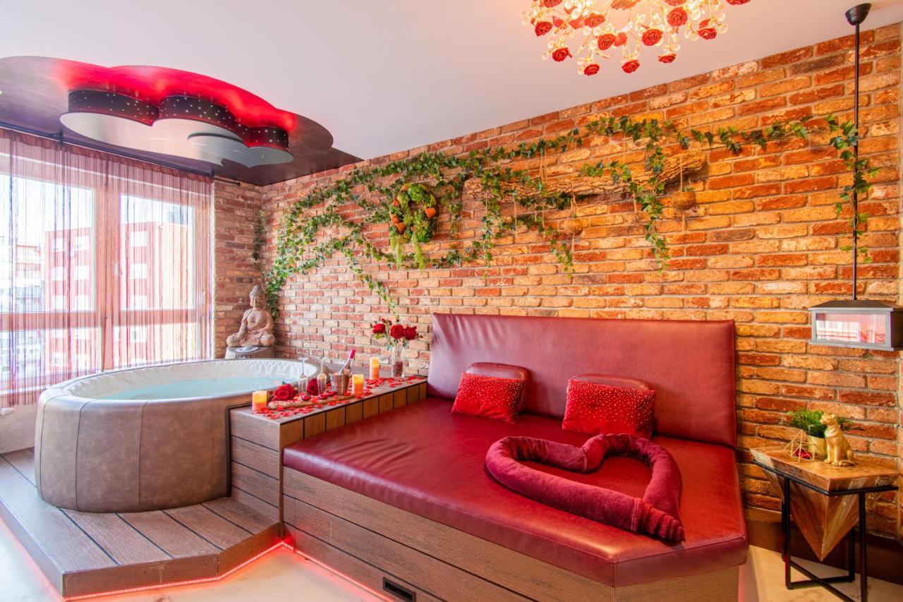 Jacuzzi - Love - Bdsm - Extra Luxury - Ev Chargger - Valentine'S Day - Red Room - Flexible Selfcheckins 28 Zagreb Ngoại thất bức ảnh