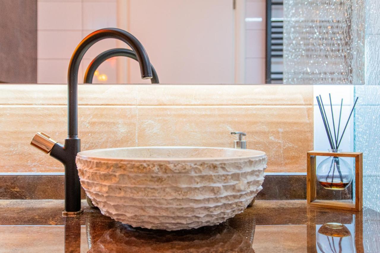 Jacuzzi - Love - Bdsm - Extra Luxury - Ev Chargger - Valentine'S Day - Red Room - Flexible Selfcheckins 28 Zagreb Ngoại thất bức ảnh