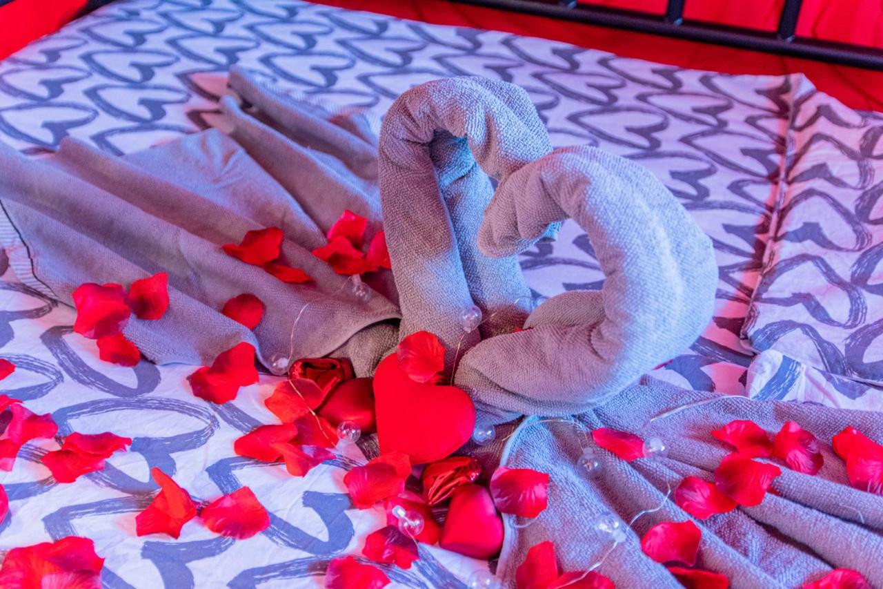Jacuzzi - Love - Bdsm - Extra Luxury - Ev Chargger - Valentine'S Day - Red Room - Flexible Selfcheckins 28 Zagreb Ngoại thất bức ảnh