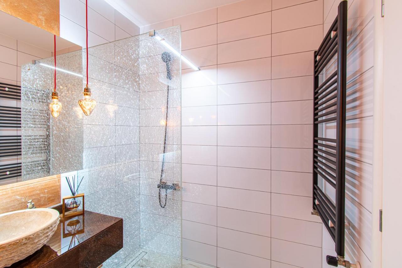 Jacuzzi - Love - Bdsm - Extra Luxury - Ev Chargger - Valentine'S Day - Red Room - Flexible Selfcheckins 28 Zagreb Ngoại thất bức ảnh