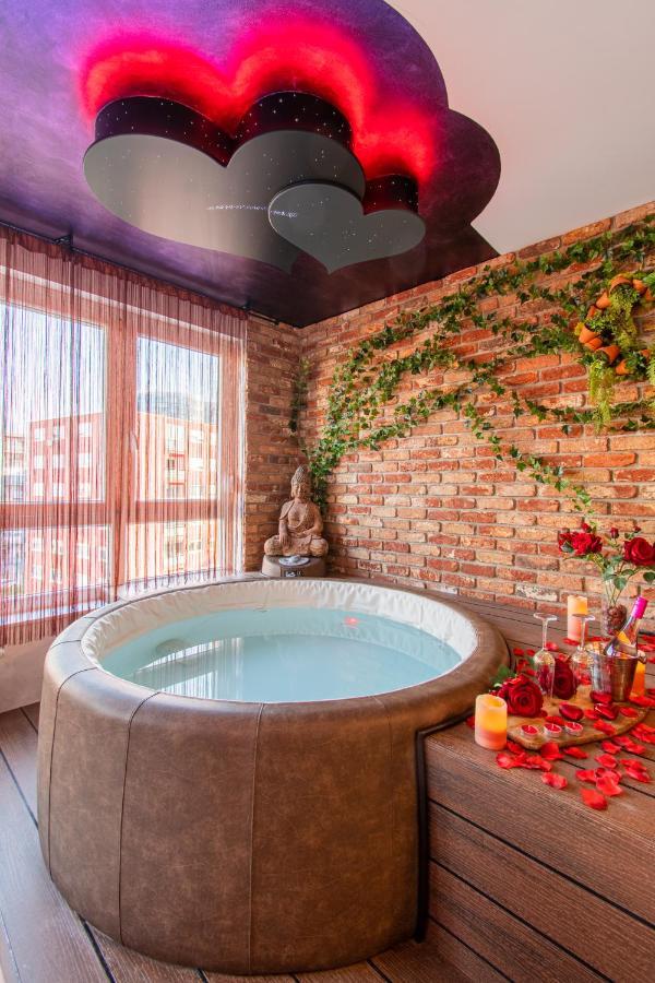 Jacuzzi - Love - Bdsm - Extra Luxury - Ev Chargger - Valentine'S Day - Red Room - Flexible Selfcheckins 28 Zagreb Ngoại thất bức ảnh