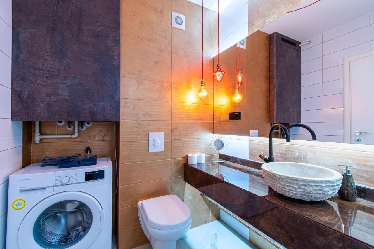 Jacuzzi - Love - Bdsm - Extra Luxury - Ev Chargger - Valentine'S Day - Red Room - Flexible Selfcheckins 28 Zagreb Ngoại thất bức ảnh